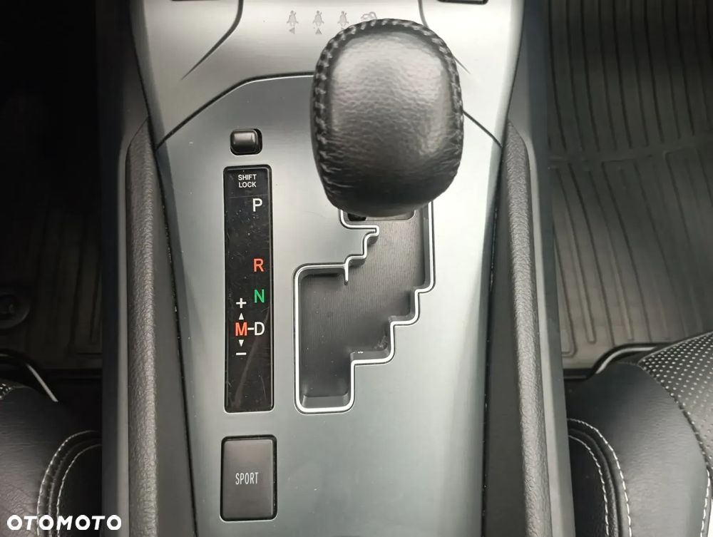 Toyota Avensis 2.0 Prestige MS - 20