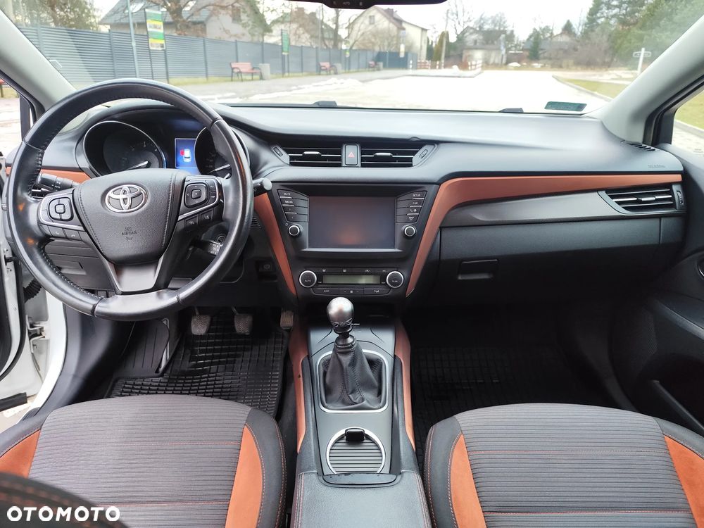 Toyota Avensis 2.0 D-4D Active Business - 6