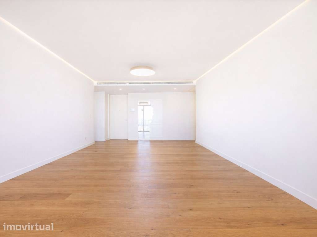 Apartamento T2 com varanda, estacionamento no Condomínio Infinity - Grande imagem: 4/34