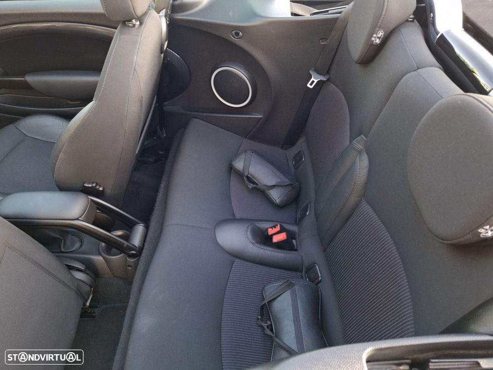 MINI Cabrio Cooper SD - 14