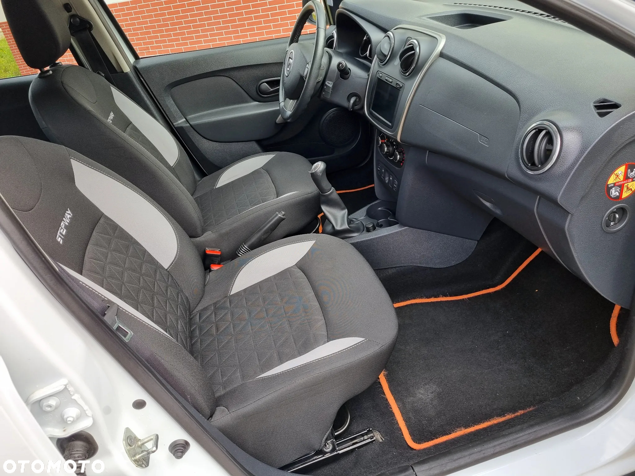 Dacia Sandero Stepway 0.9 TCe Laureate S&S - 16