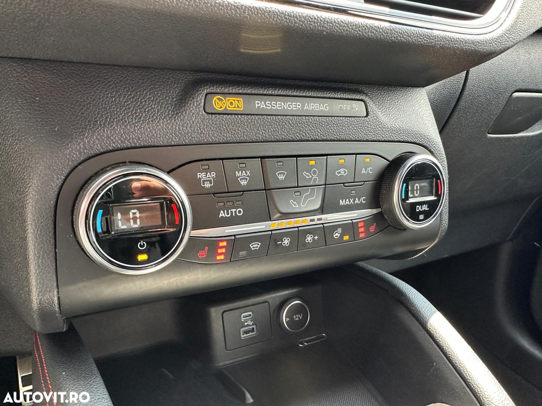Ford Kuga - 13