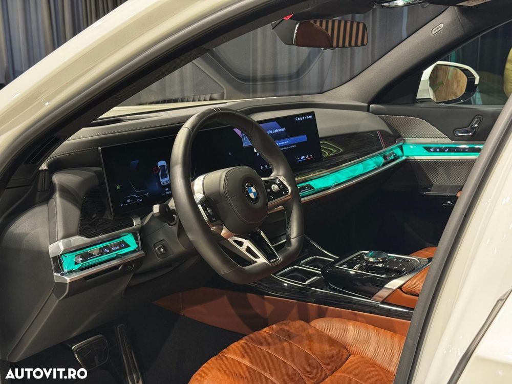 BMW Seria 7 740d xDrive MHEV - 25