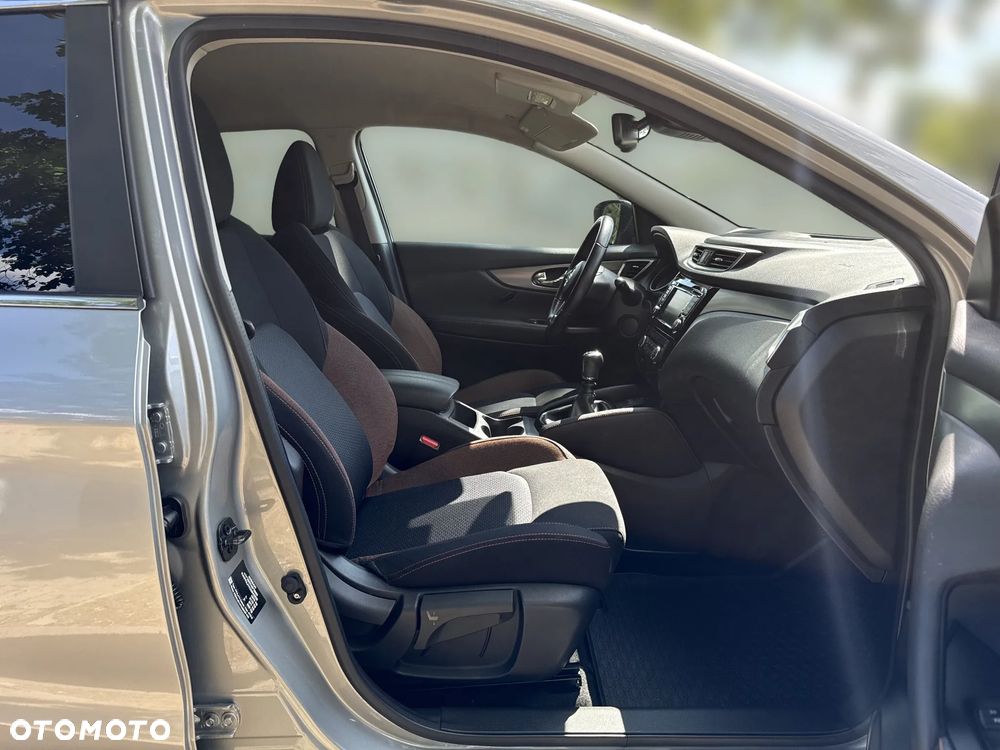Nissan Qashqai 1.3 DIG-T Acenta EU6d - 19