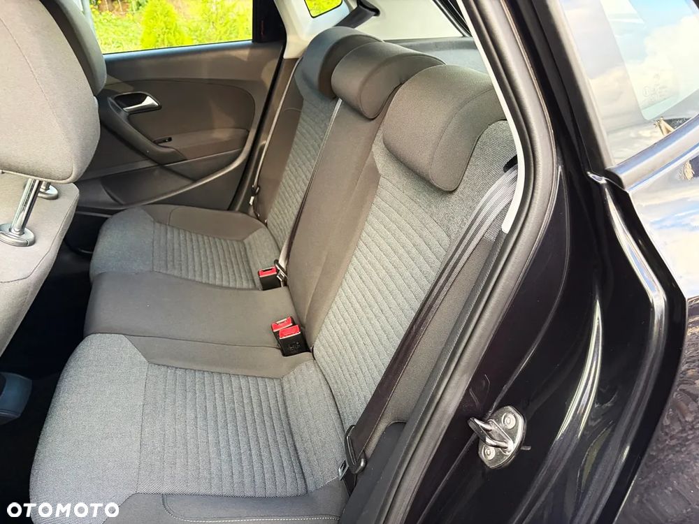 Volkswagen Polo 1.4 Highline - 33