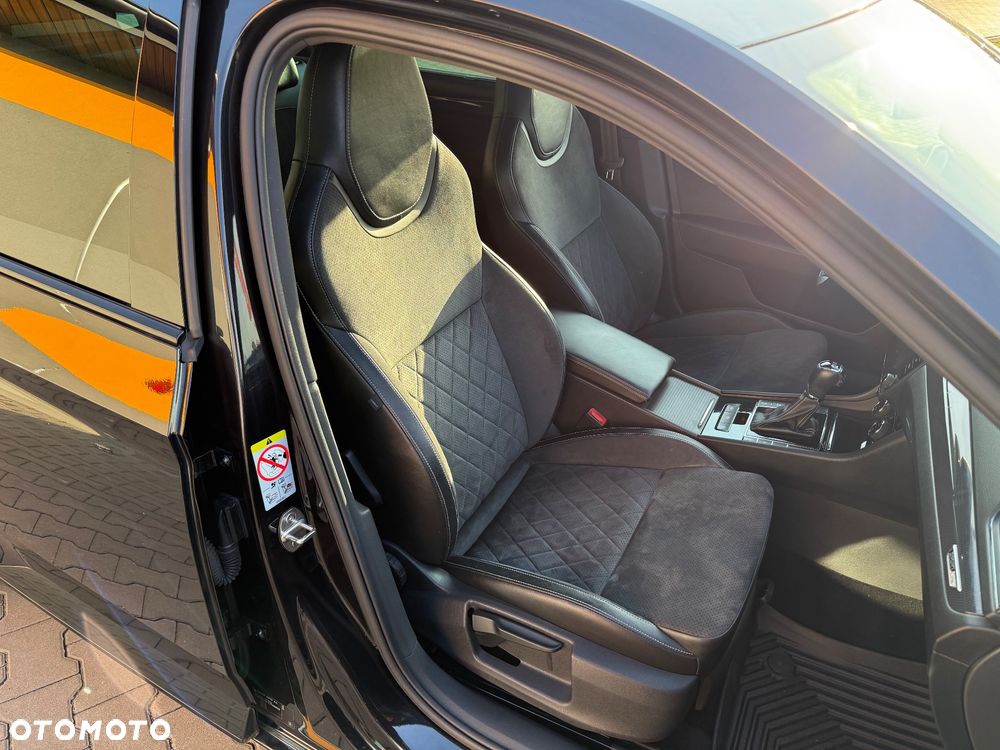 Skoda Superb 2.0 TDI Sportline DSG - 24
