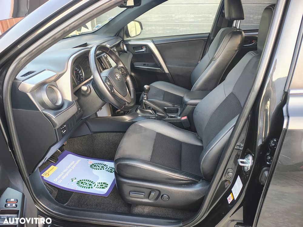 Toyota RAV4 2.0 D-4D 4x2 Start-Stop Executive - 11