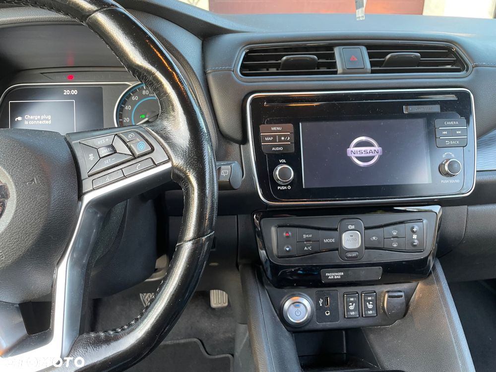 Nissan Leaf 40 kWh Tekna - 9