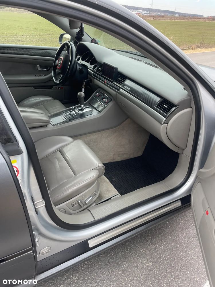 Audi A8 4.2 TDI Quattro - 11