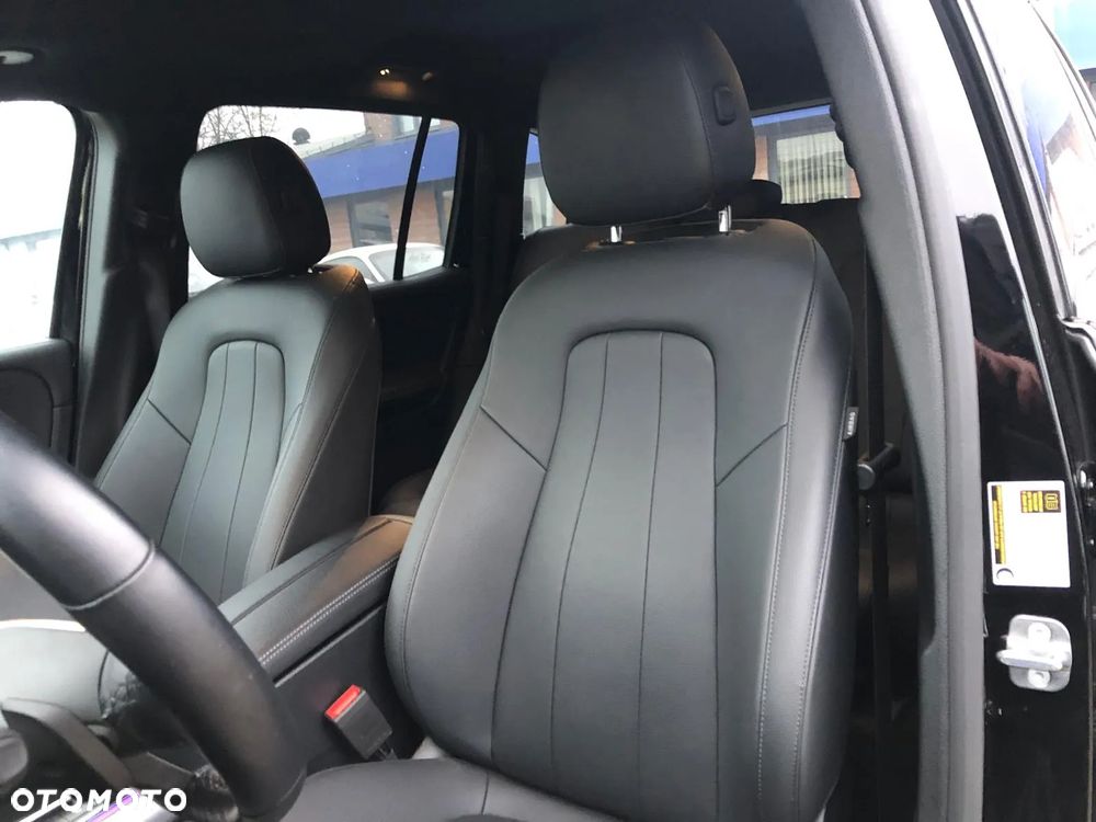 Mercedes-Benz GLB - 16