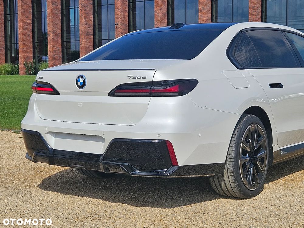 BMW Seria 7 750e PHEV xDrive M Sport sport - 8