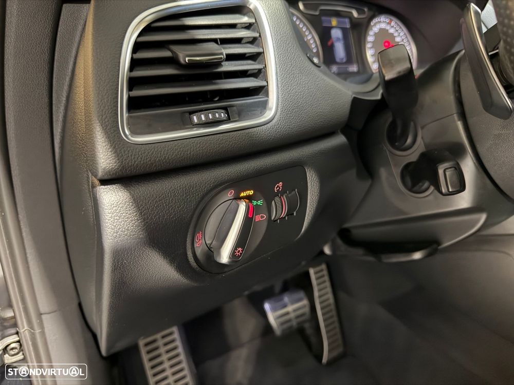 Audi RS Q3 2.5 TFSI quattro S tronic - 19