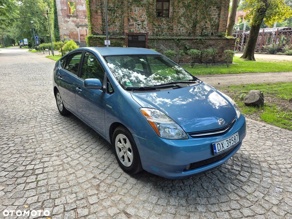 Toyota Prius 1.5 VVT-i Prestige - 1