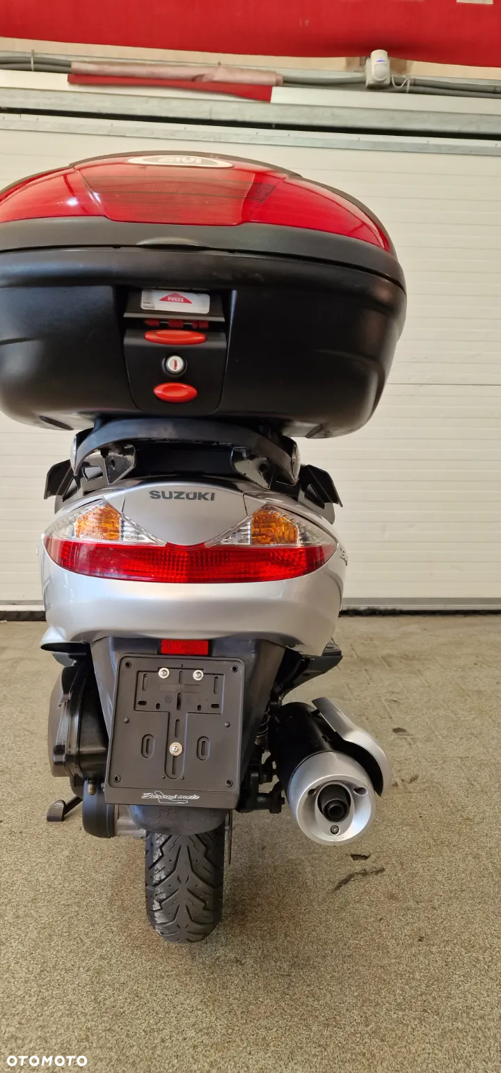 Suzuki Burgman - 29