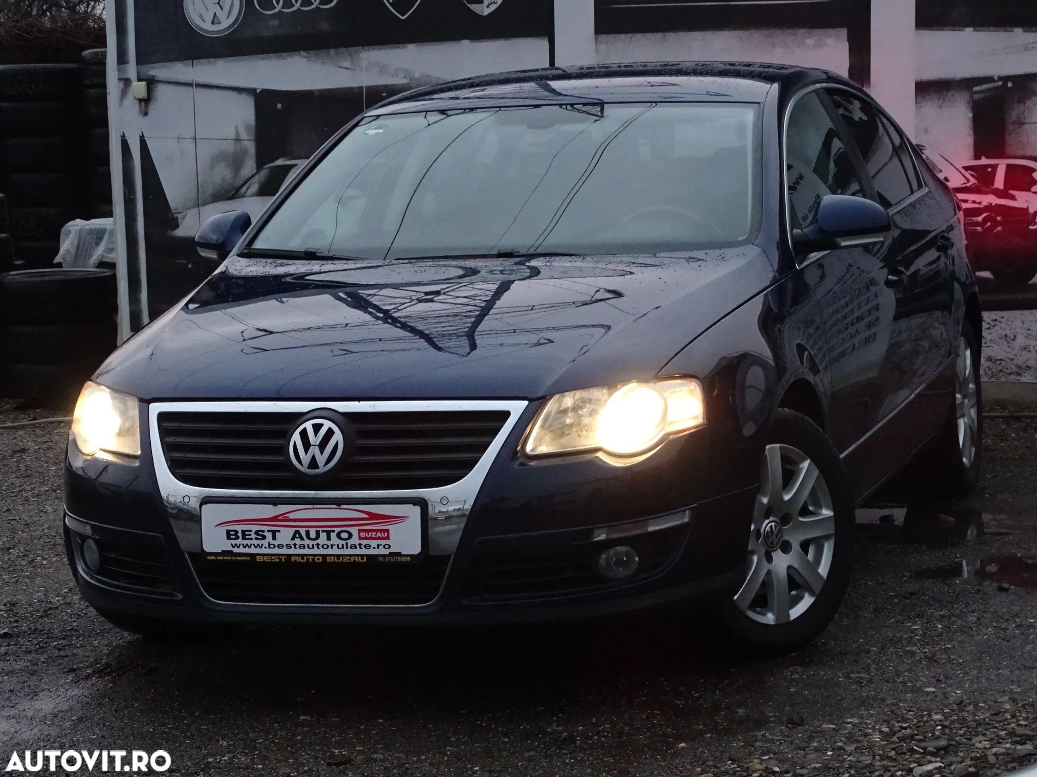 Volkswagen Passat 1.6 FSI Automatik Highline - 1