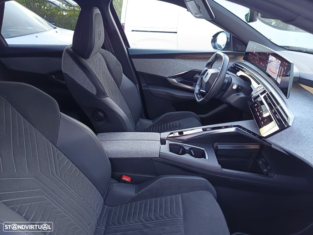 Peugeot 3008 1.2 Hybrid GT e-DCS6 - 41