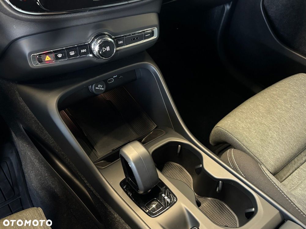 Volvo XC 40 - 21