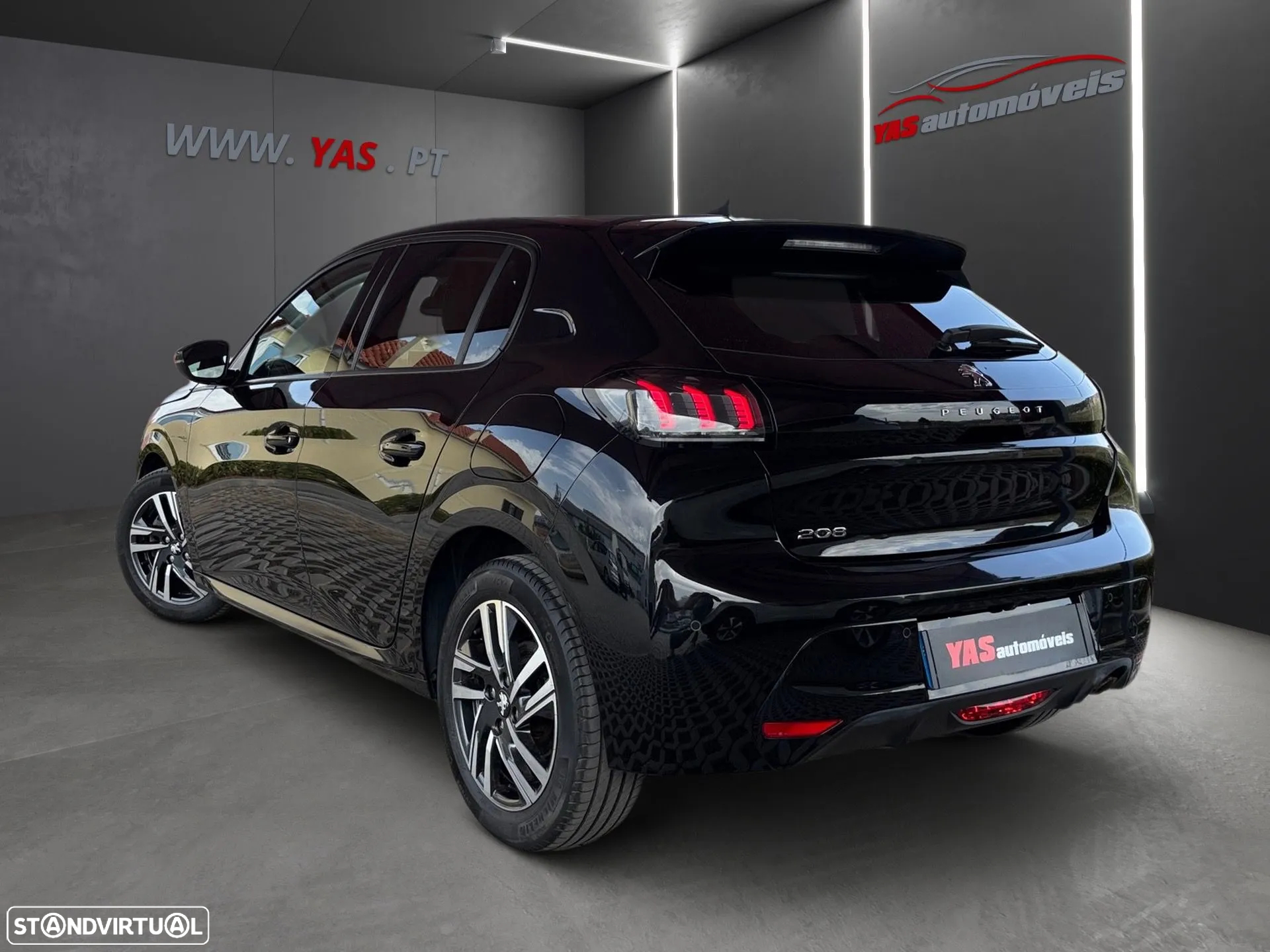 Peugeot 208 1.2 PureTech Allure Pack - 22