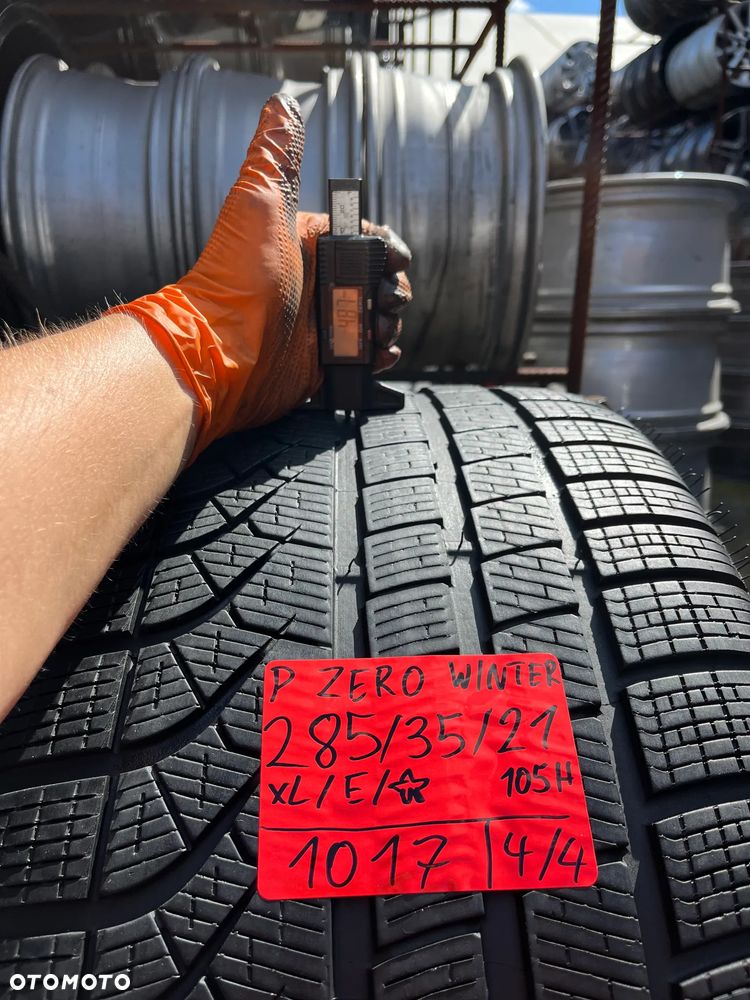 285 35 21 x2 + 255 40 21 x2 Pirelli P Zero Winter *-BMW Zima - 8