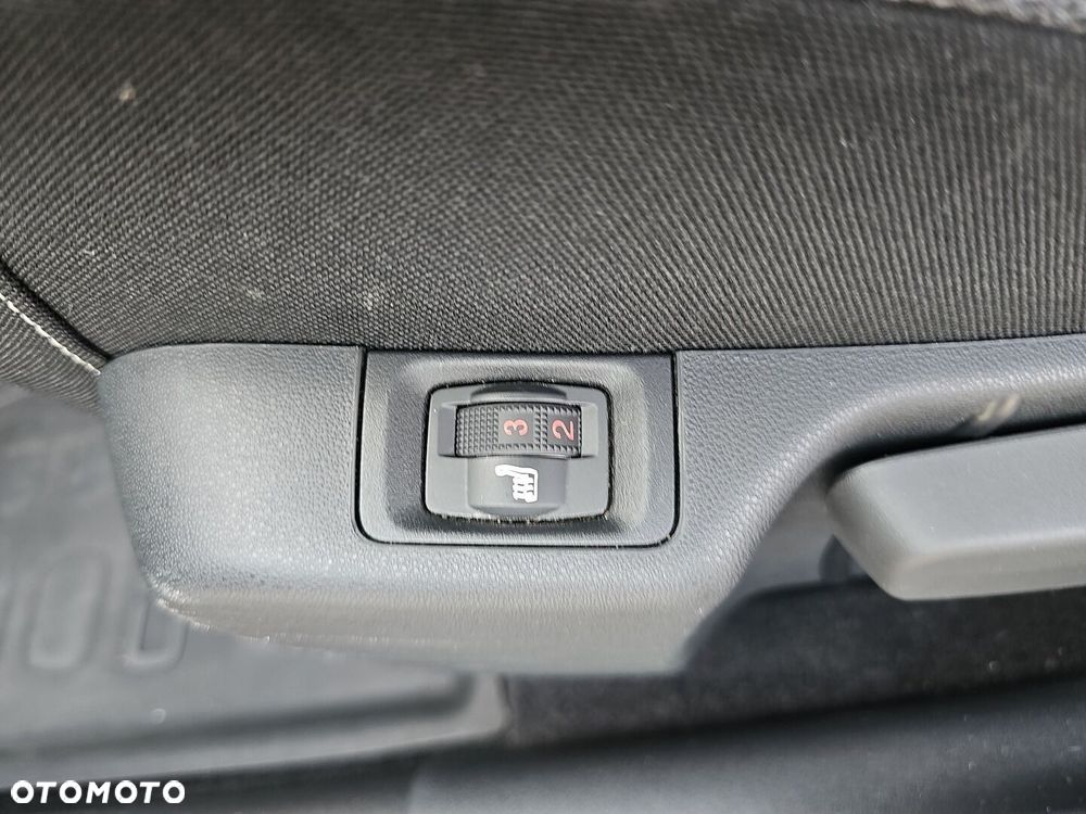 Citroën C3 1.2 PureTech GPF Shine S&S EAT6 - 19