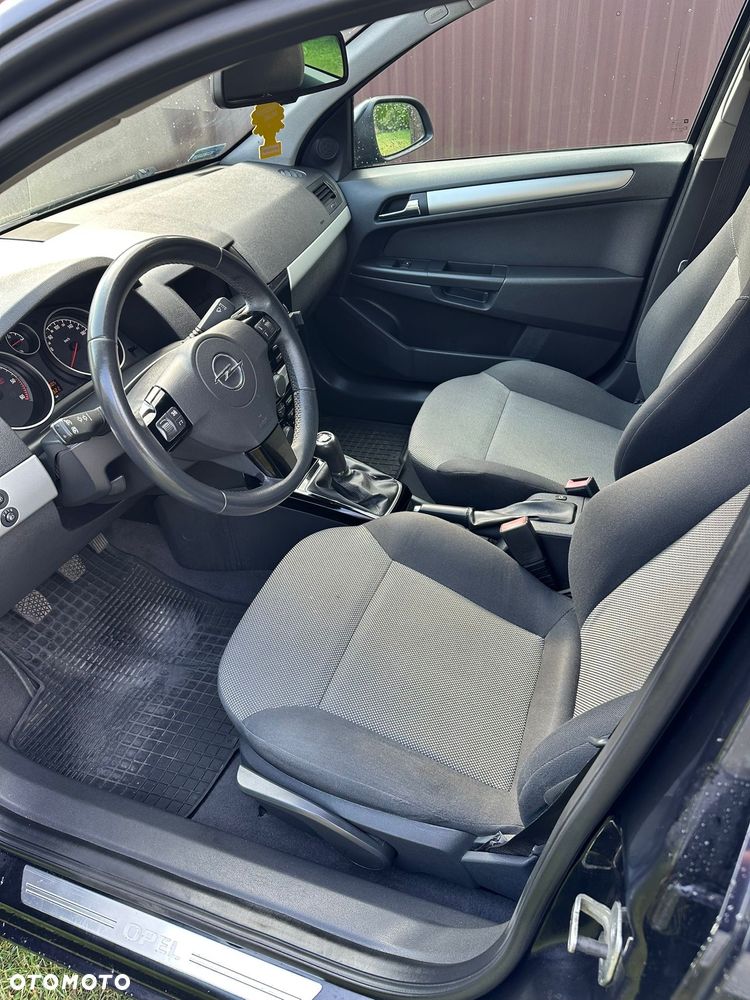 Opel Astra 1.7 CDTI Caravan DPF - 14