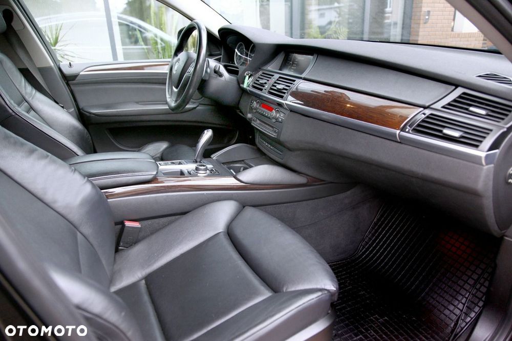 BMW X6 xDrive40d - 12