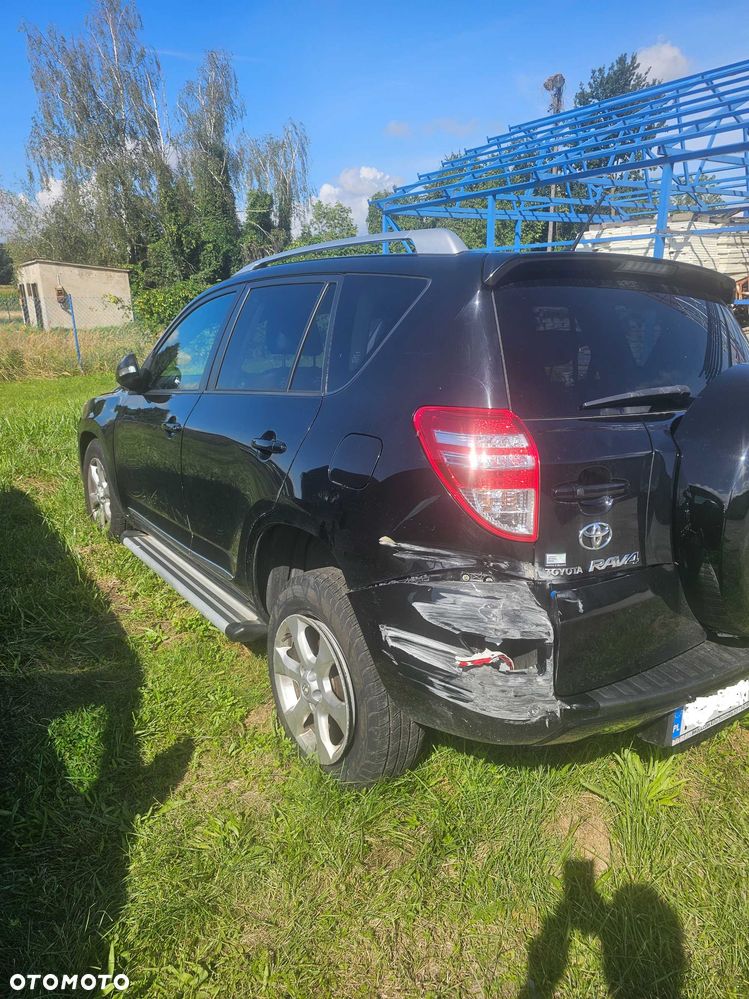 Toyota RAV4 - 4
