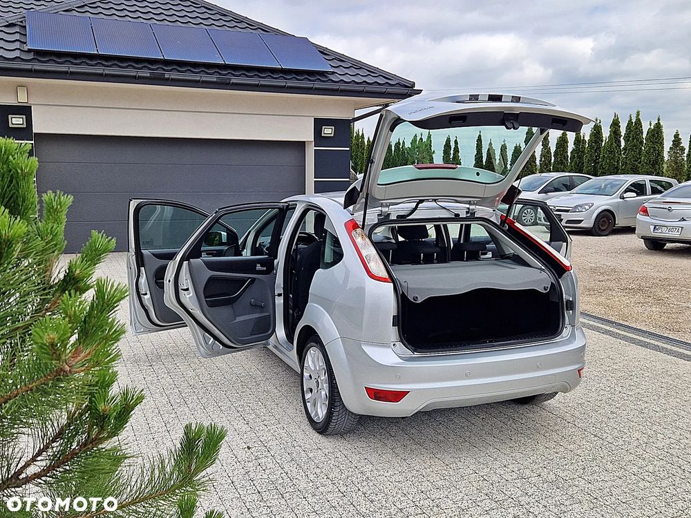 Ford Focus 1.6 16V Fun - 8