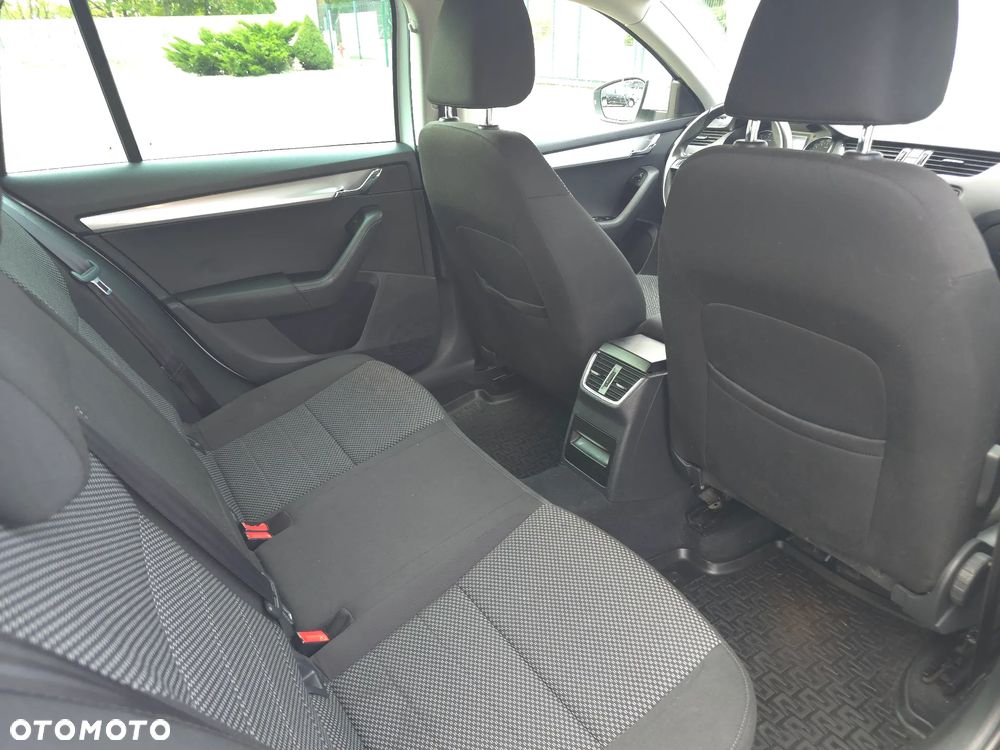 Skoda Octavia 1.4 TSI Ambition DSG - 13