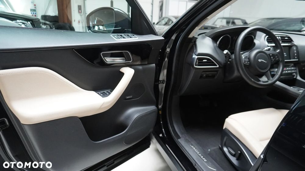 Jaguar F-Pace 2.0 i4P AWD R-Sport - 5