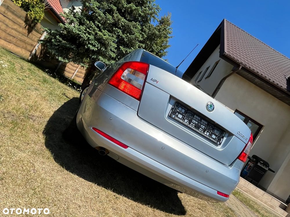 Skoda Octavia 1.6 Ambition - 28