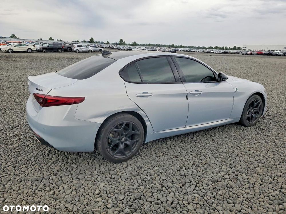 Alfa Romeo Giulia 2.0 Turbo TI Q4 - 4