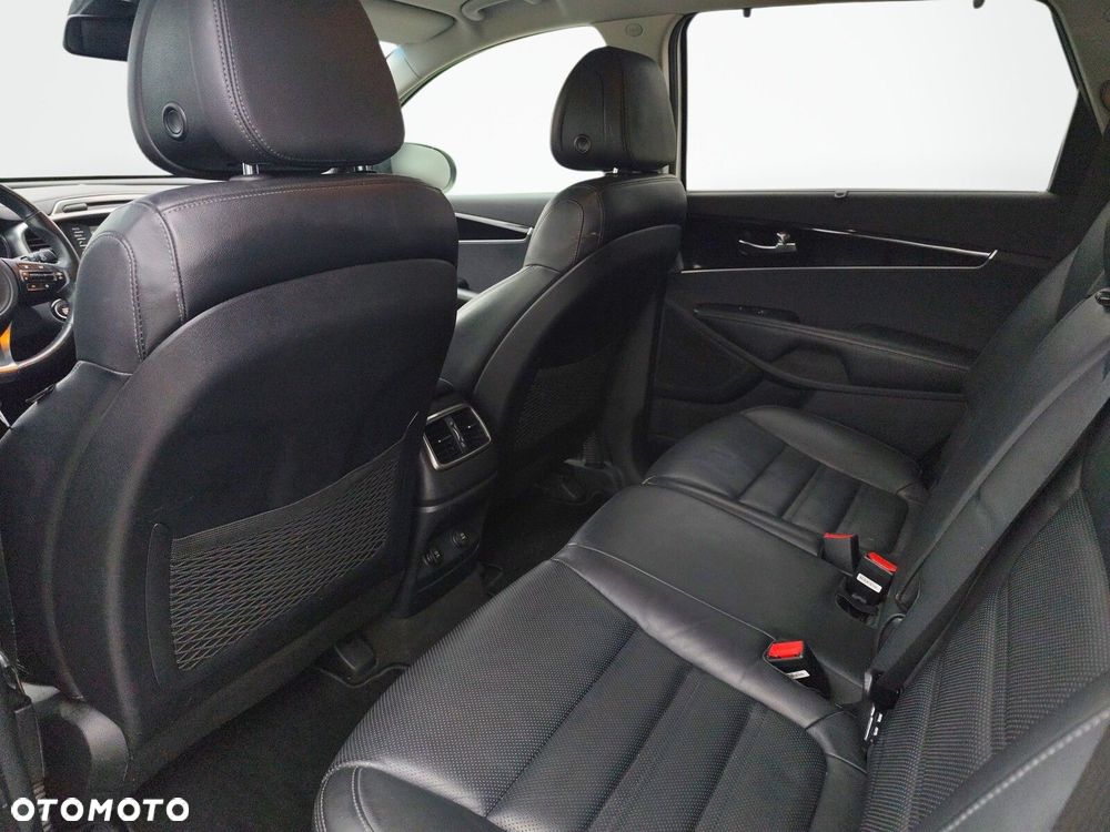 Kia Sorento - 14