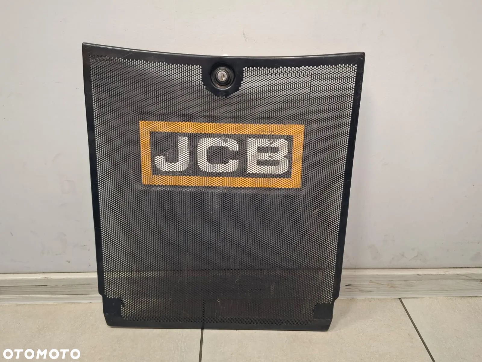 GRILL ATRAPA PRZÓD JCB 3CX COMPACT 2CX - 1