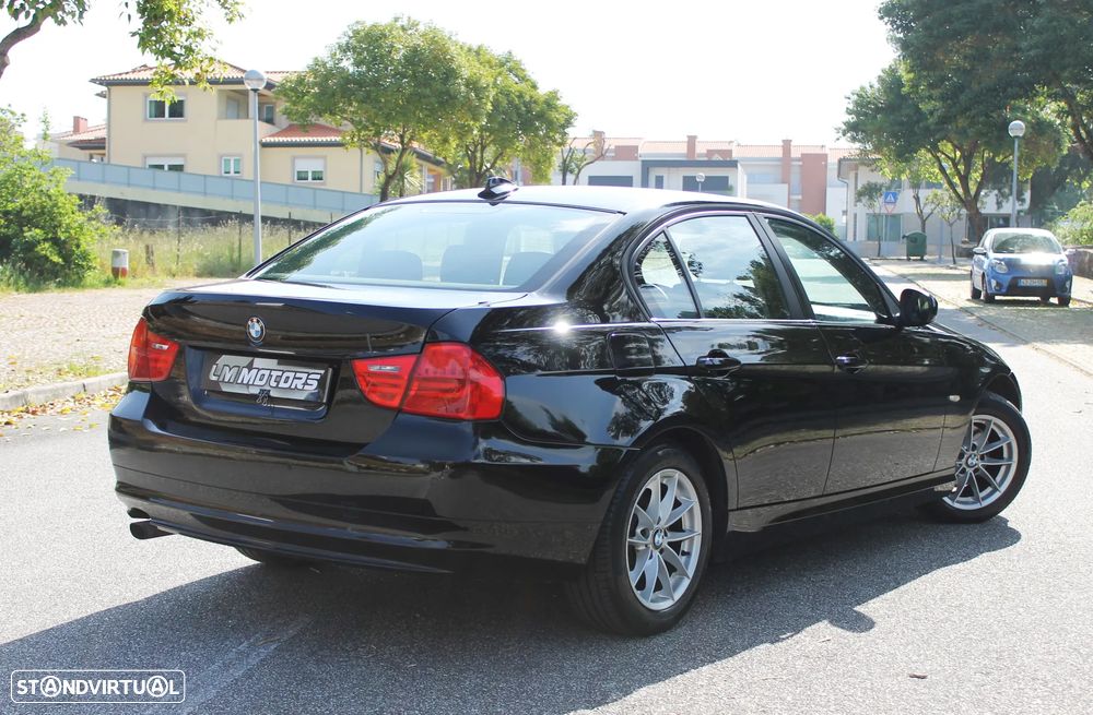 BMW 318 d Navigation - 10