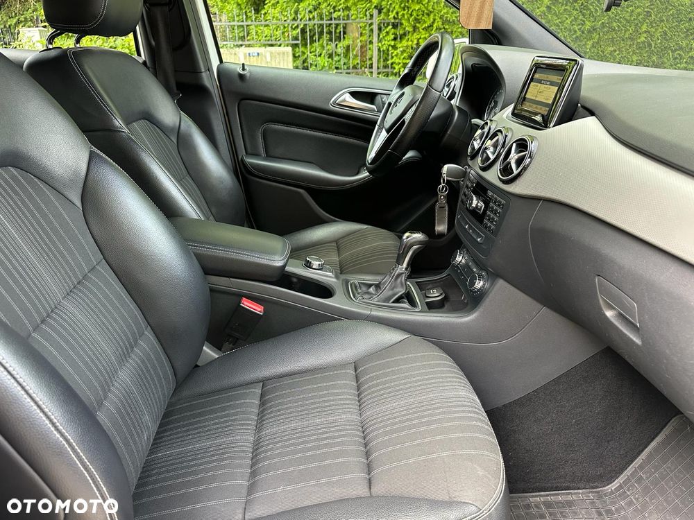 Mercedes-Benz Klasa B 180 CDI (BlueEFFICIENCY) - 11