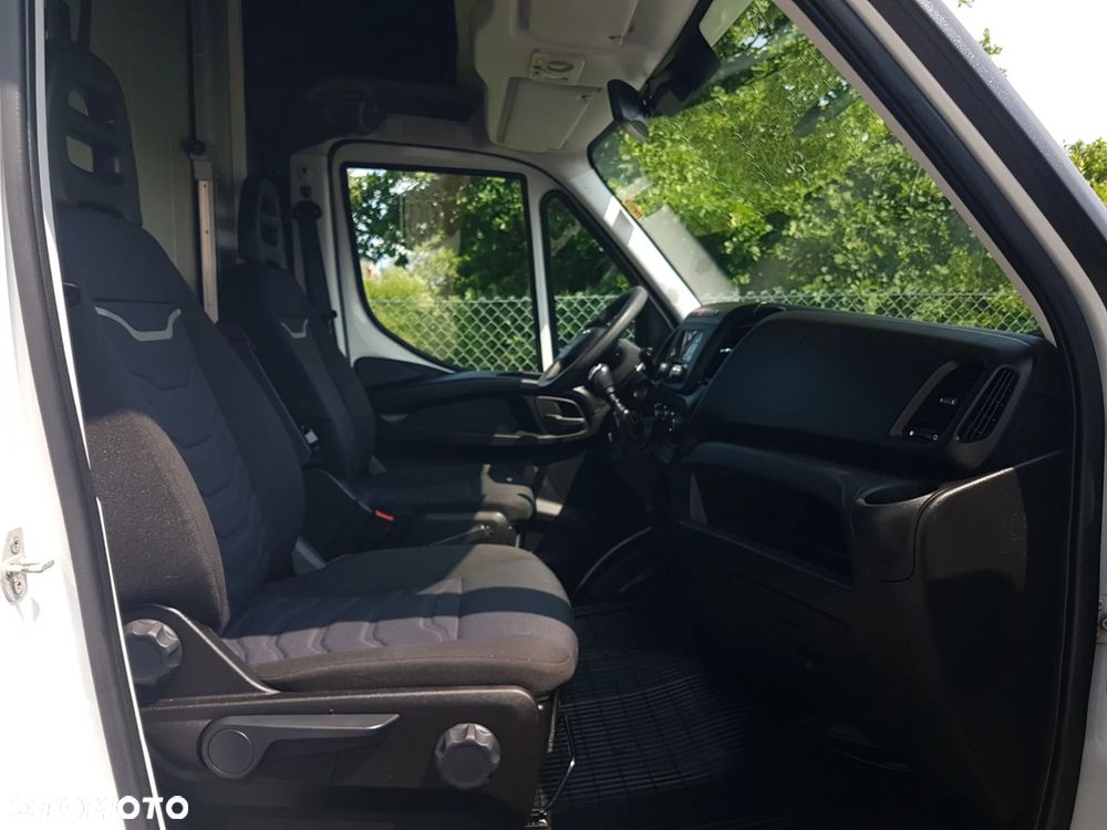 Iveco DAILY KONTENER NISKOPODŁOGOWY 4,43x2,23x2,42 SKLEP FOODTRUCK BAR KLIMA KONIOWÓZ KAMPER - 21