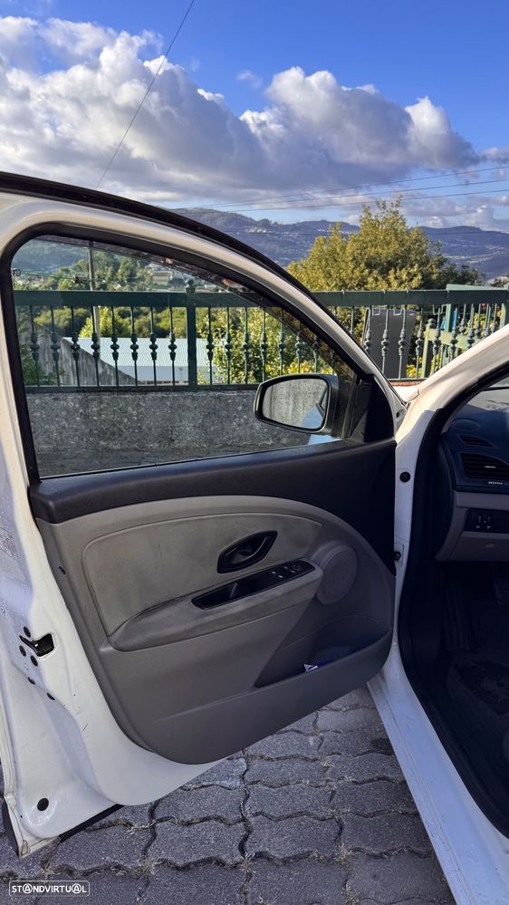 Renault Mégane 1.5 dCi Confort - 5