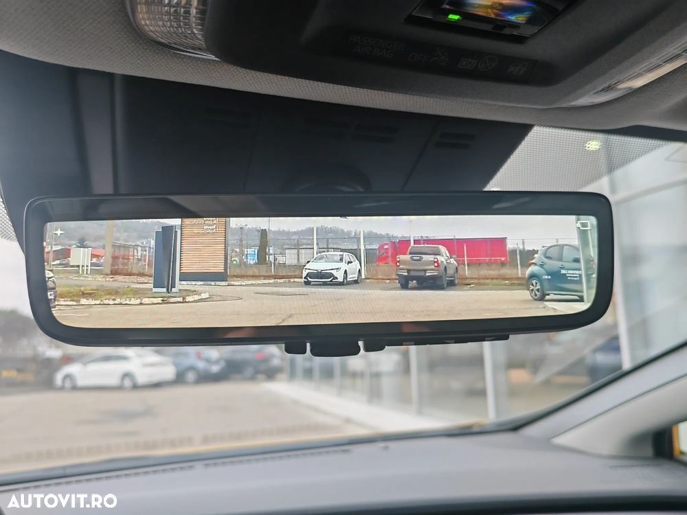 Toyota Prius 2.0 FWD PHEV Exclusive - 30