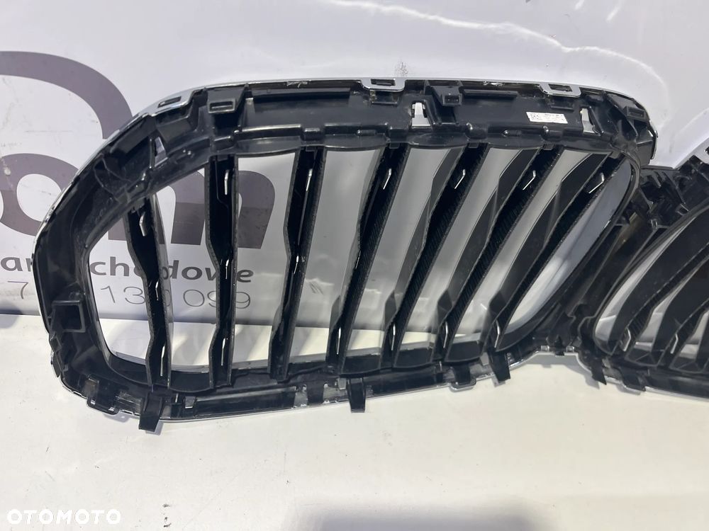 BMW X5 G05 GRILL ATRAPA NERKI WERSJA POD KAMERĘ 20240006541/411  ORYGINAŁ - 8