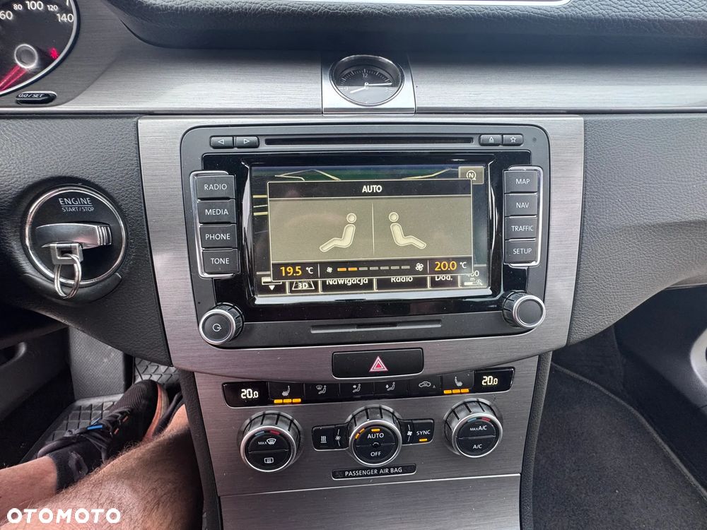Volkswagen Passat - 29