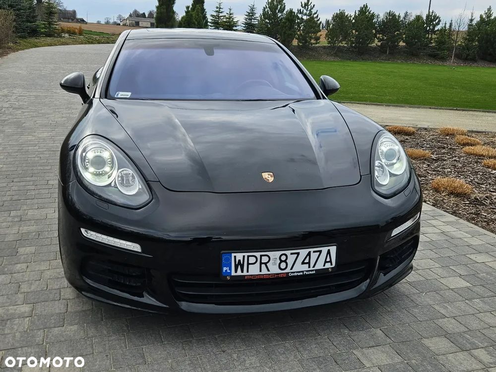 Porsche Panamera 4 - 3