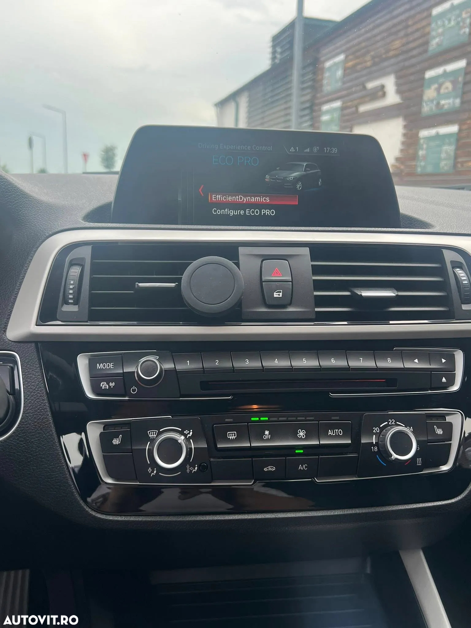 BMW Seria 1 118i - 4