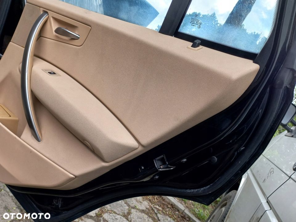 DRZWI TYLNE PRAWE BMW X3 E83 668/9 - 6