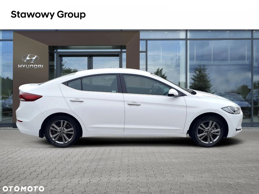 Hyundai Elantra 1.6 Comfort - 6