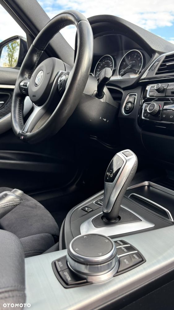 BMW Seria 3 318d M Sport - 23