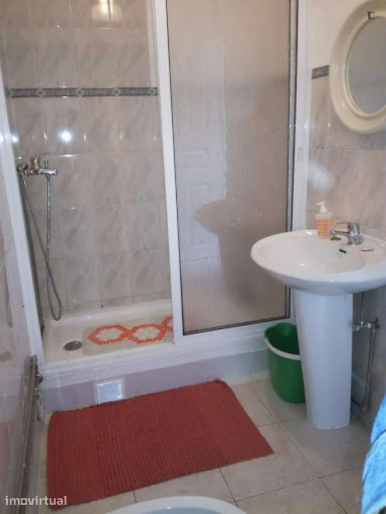 Quarto - localizado em Arroios Lisbon - Grande imagem: 3/33