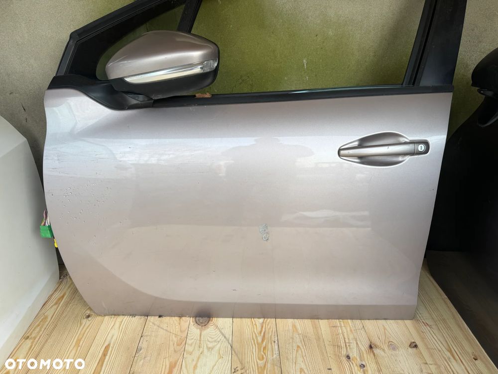 DRZWI LEWY PRZÓD LEWE PRZEDNIE PEUGEOT 208 - 2
