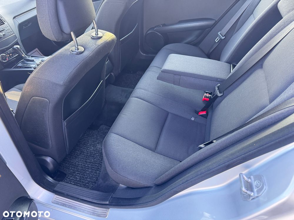 Mercedes-Benz Klasa C 220 CDI DPF Automatik Elegance - 15