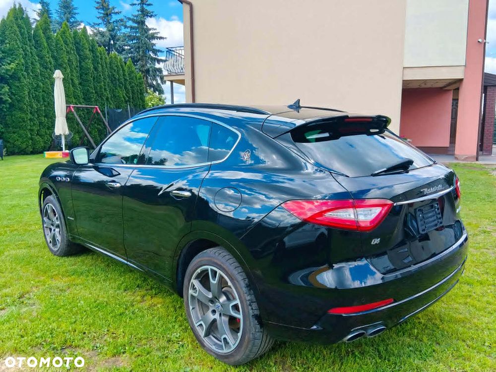 Maserati Levante Q4 - 2